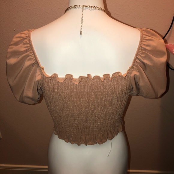 Crop top with Puffed sleeves - Picture 2 of 5
